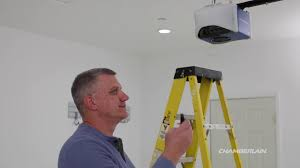 Chamberlain Garage Door Opener Won'T Open Or Close
