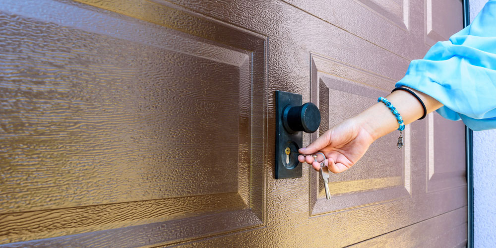 How To Change The Lock On A Garage Door