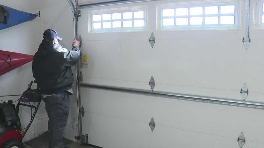 In Iowa People Alllow Themselves To Close Your Garage Door