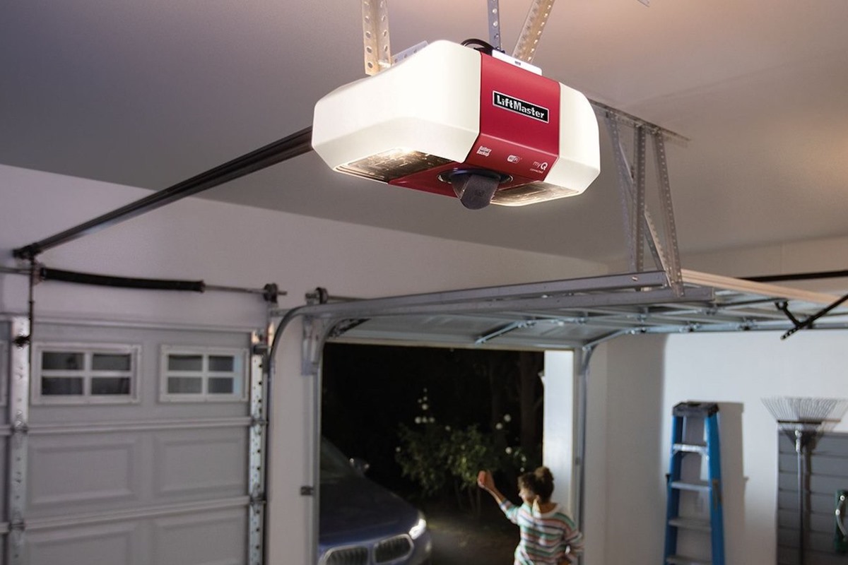 My Garage Door Won’T Open But The Motor Runs