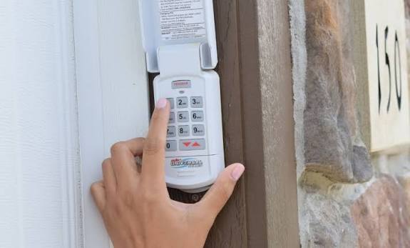 Can A Universal Garage Door Opener Open Any Garage Door