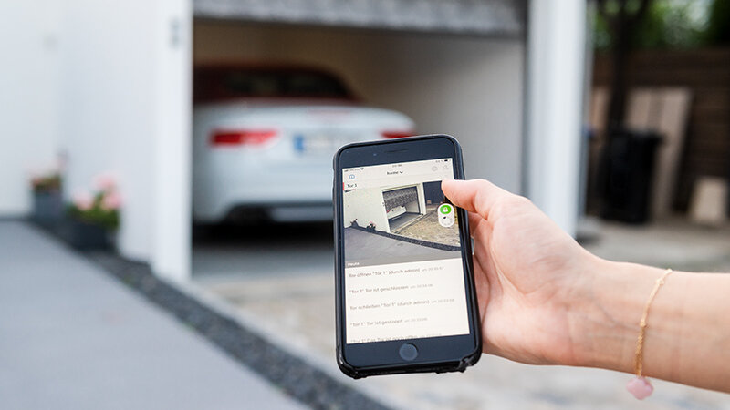 Can I Use My Iphone To Open My Garage Door