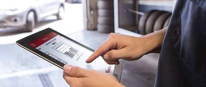 Can I Use My Smartphone To Open My Garage Door