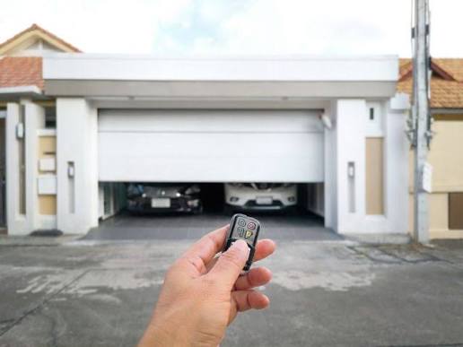 Garage Door Closes Only When I Hold Button In