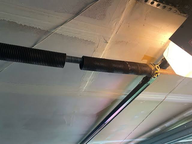 How Much Is It To Fix A Garage Door Spring