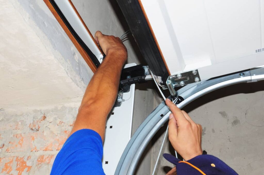 How To Manually Close Garage Door With Broken Chain