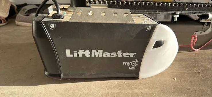Liftmaster 3 4 Hp Chain Drive Garage Door Opener