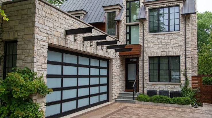 How To Choose A Garage Door That Matches Home Style